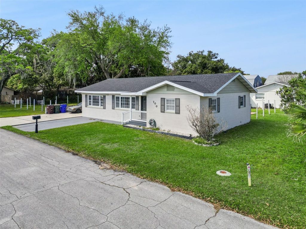 Photo of 700 9th Street, Saint Cloud, FL 34769 (MLS # O6394500)