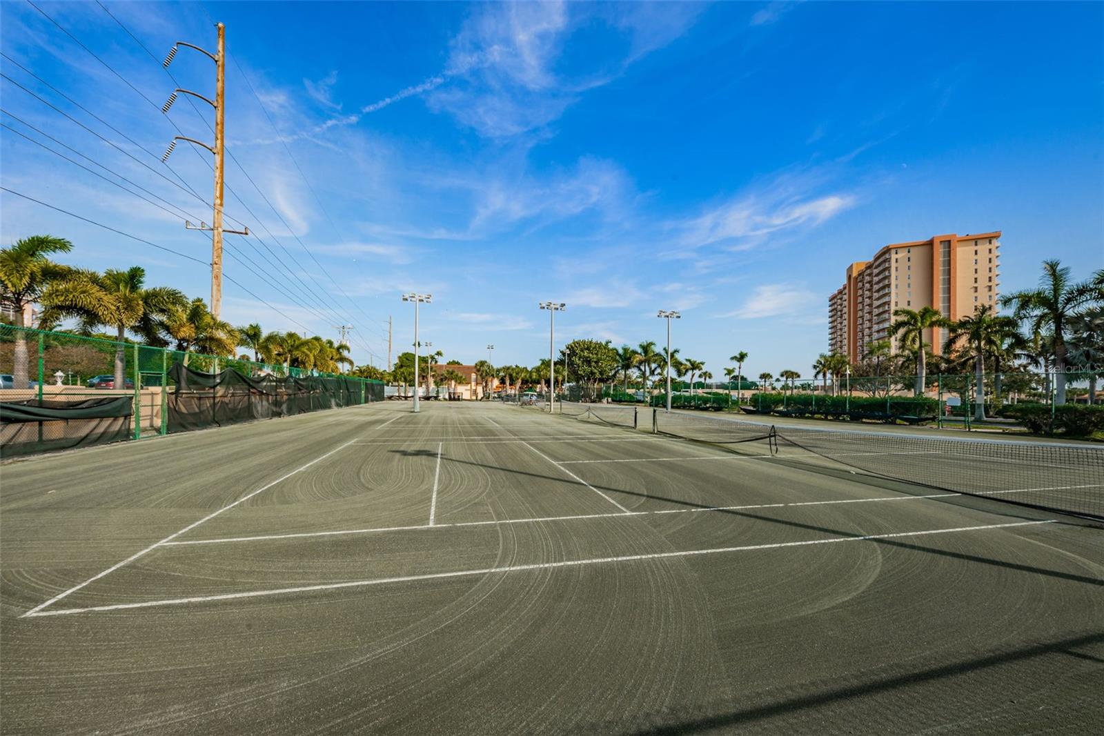 BAYWAY ISLES POINT BRITTANY THREE - Residential