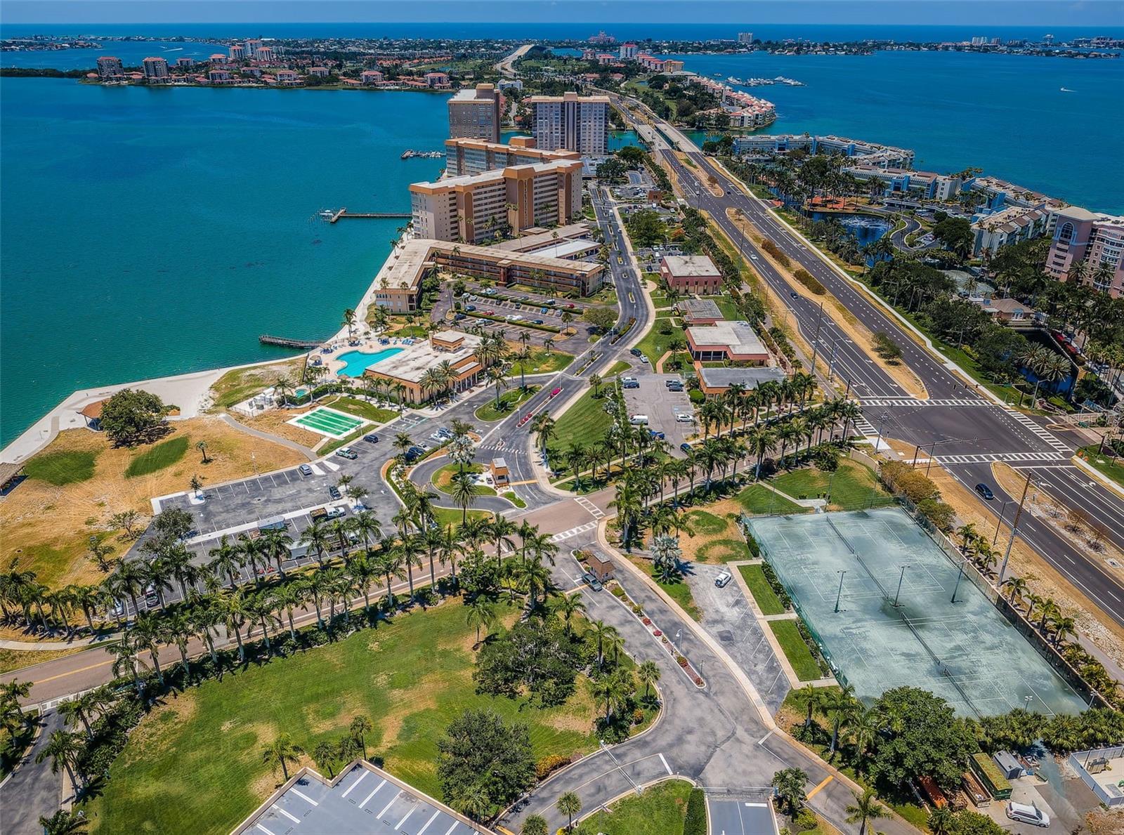 BAYWAY ISLES POINT BRITTANY THREE - Residential