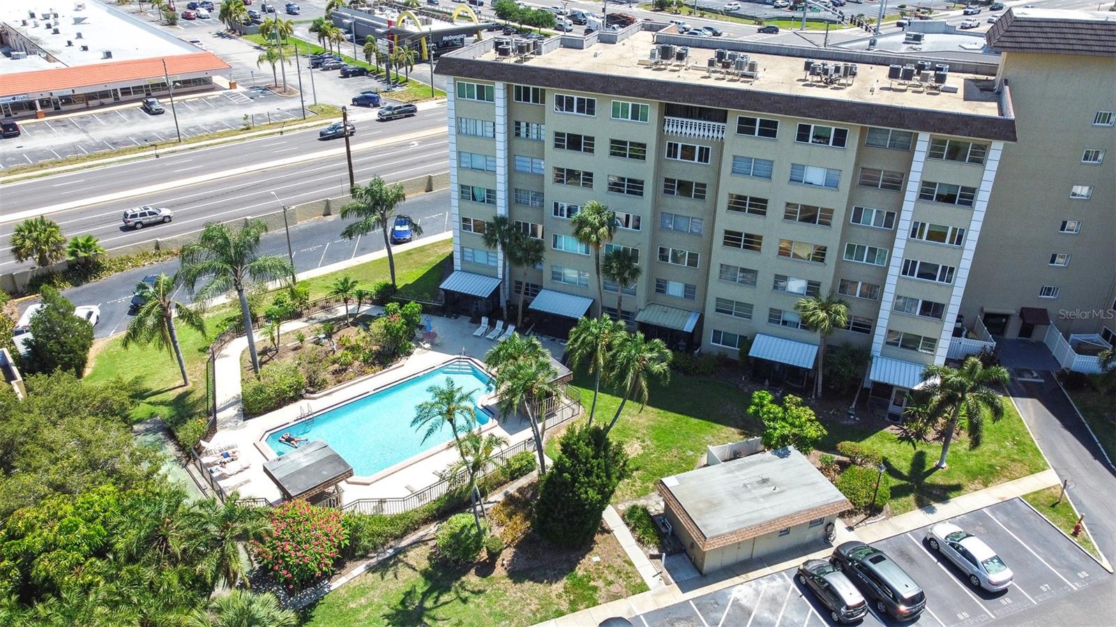 SEMINOLE-ON-THE-GREEN CAVALIER BLDG - Residential