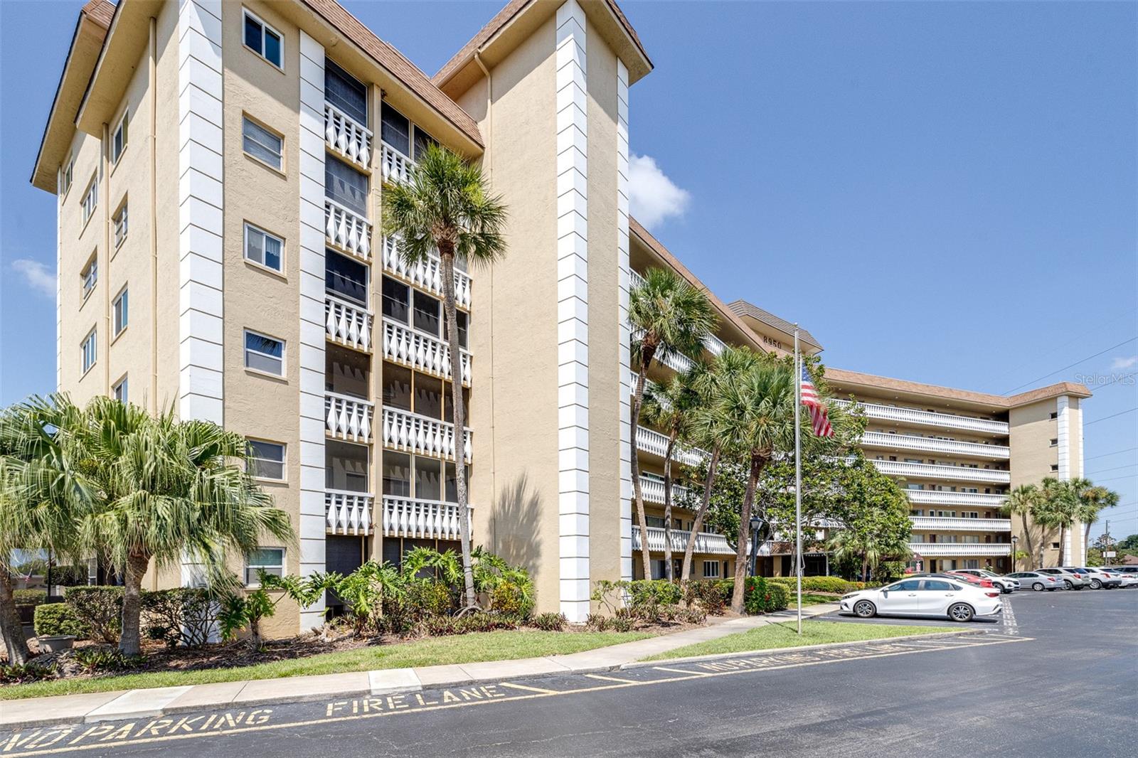 SEMINOLE-ON-THE-GREEN CAVALIER BLDG - Residential