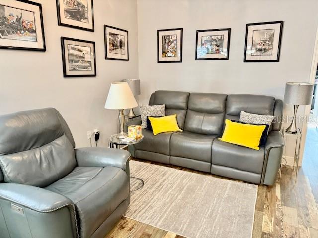 SWEETWATER RIDGE TOWNHOMES AT MAGNOLIA POINTE - Residential