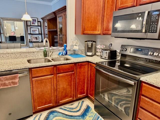 SWEETWATER RIDGE TOWNHOMES AT MAGNOLIA POINTE - Residential