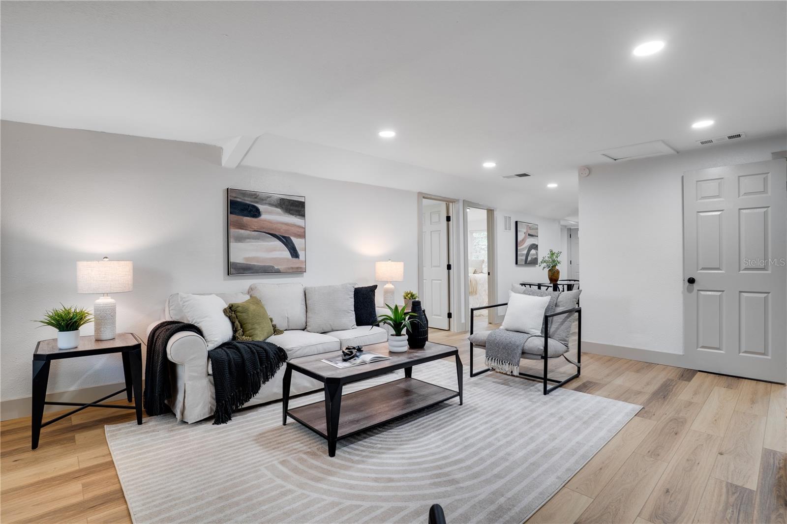 1518 SCRANTON AVENUE