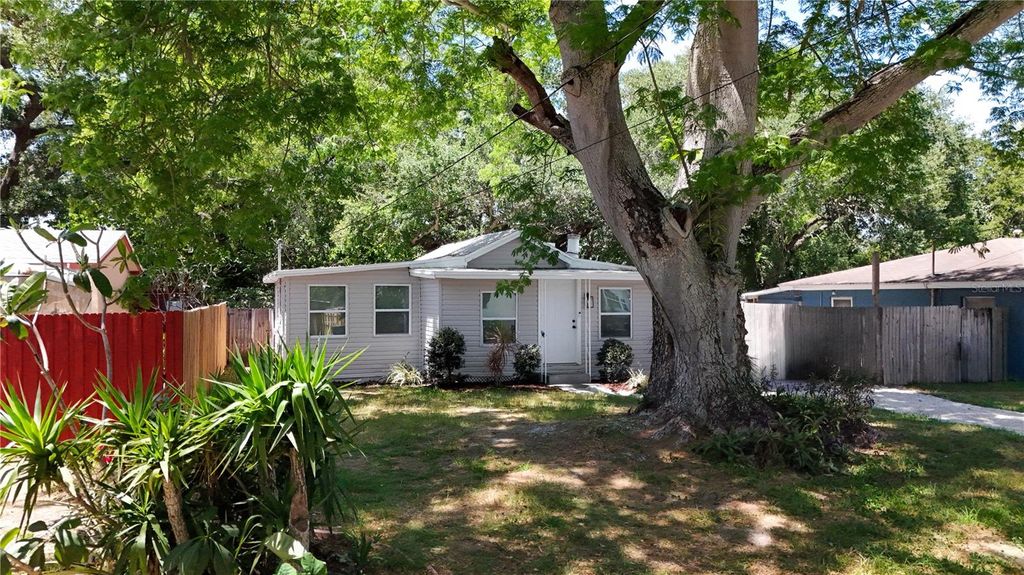 Photo of 1518 Scranton Avenue, Clearwater, FL 33756 (MLS # TB8500247)