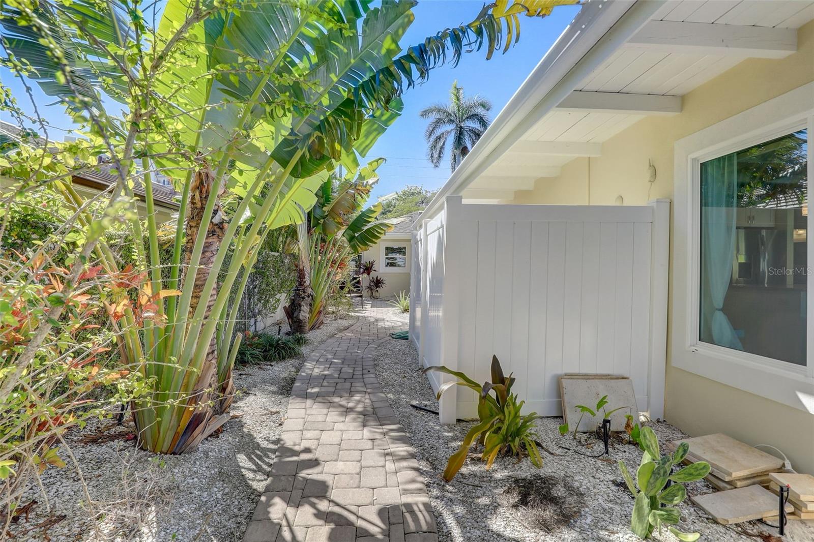 LIDO BEACH DIV B - Residential Lease