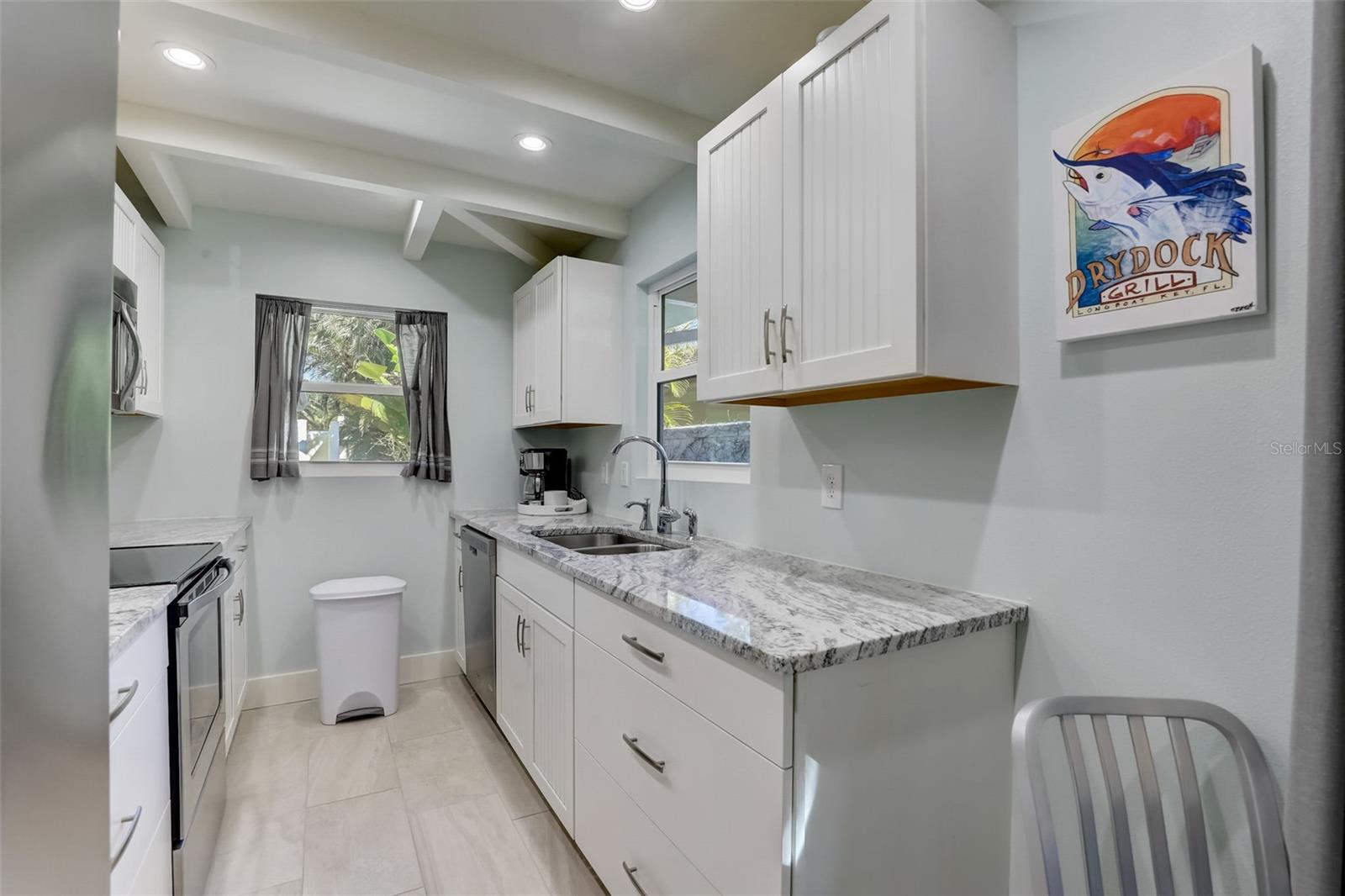 LIDO BEACH DIV B - Residential Lease