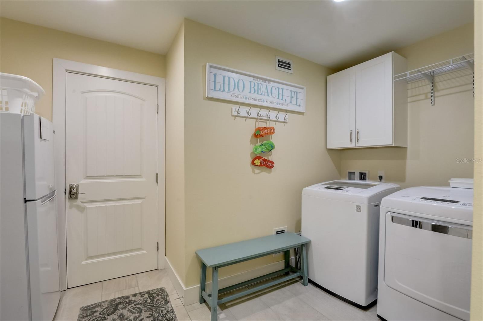LIDO BEACH DIV B - Residential Lease