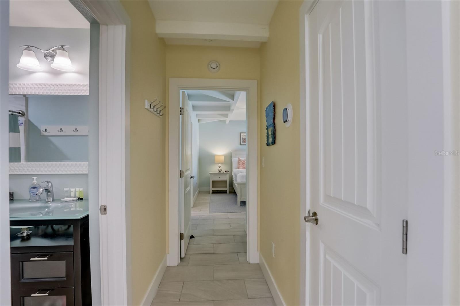 LIDO BEACH DIV B - Residential Lease