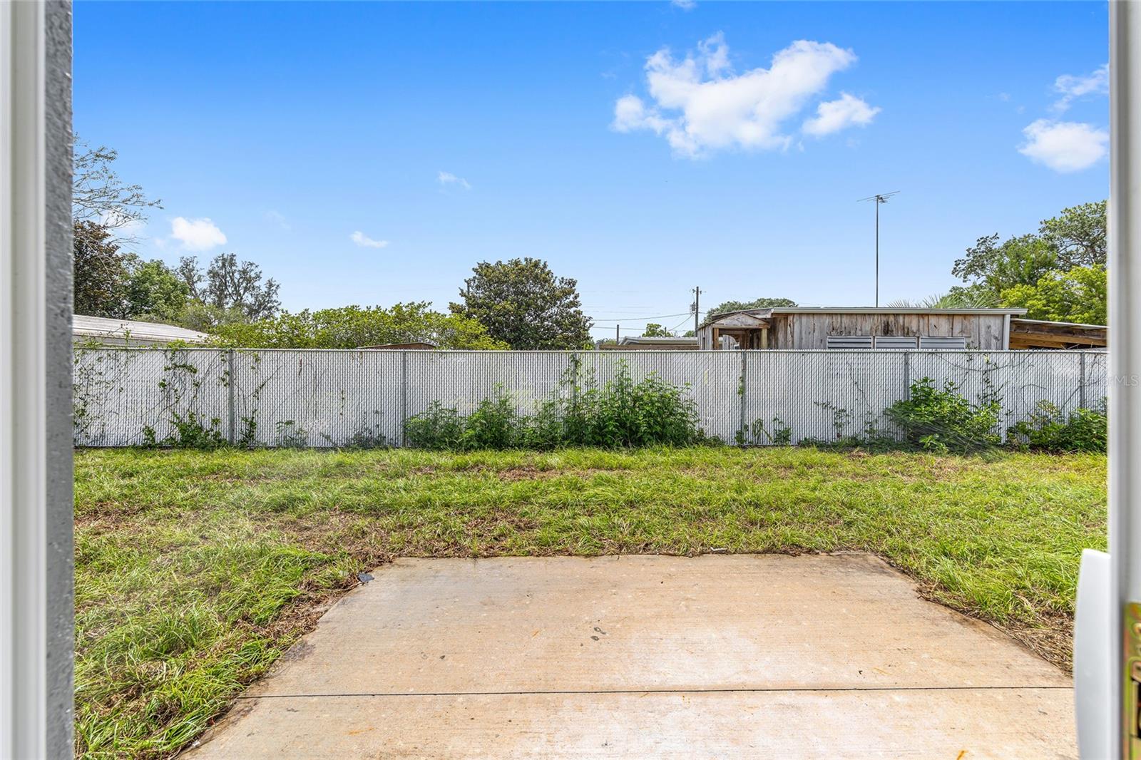 TRAILS E - Residential Lease