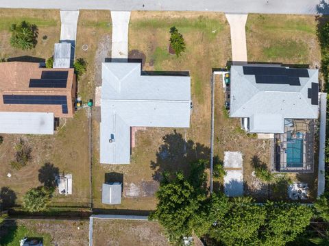 A home in PORT CHARLOTTE