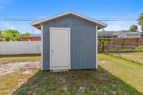 A home in PORT CHARLOTTE