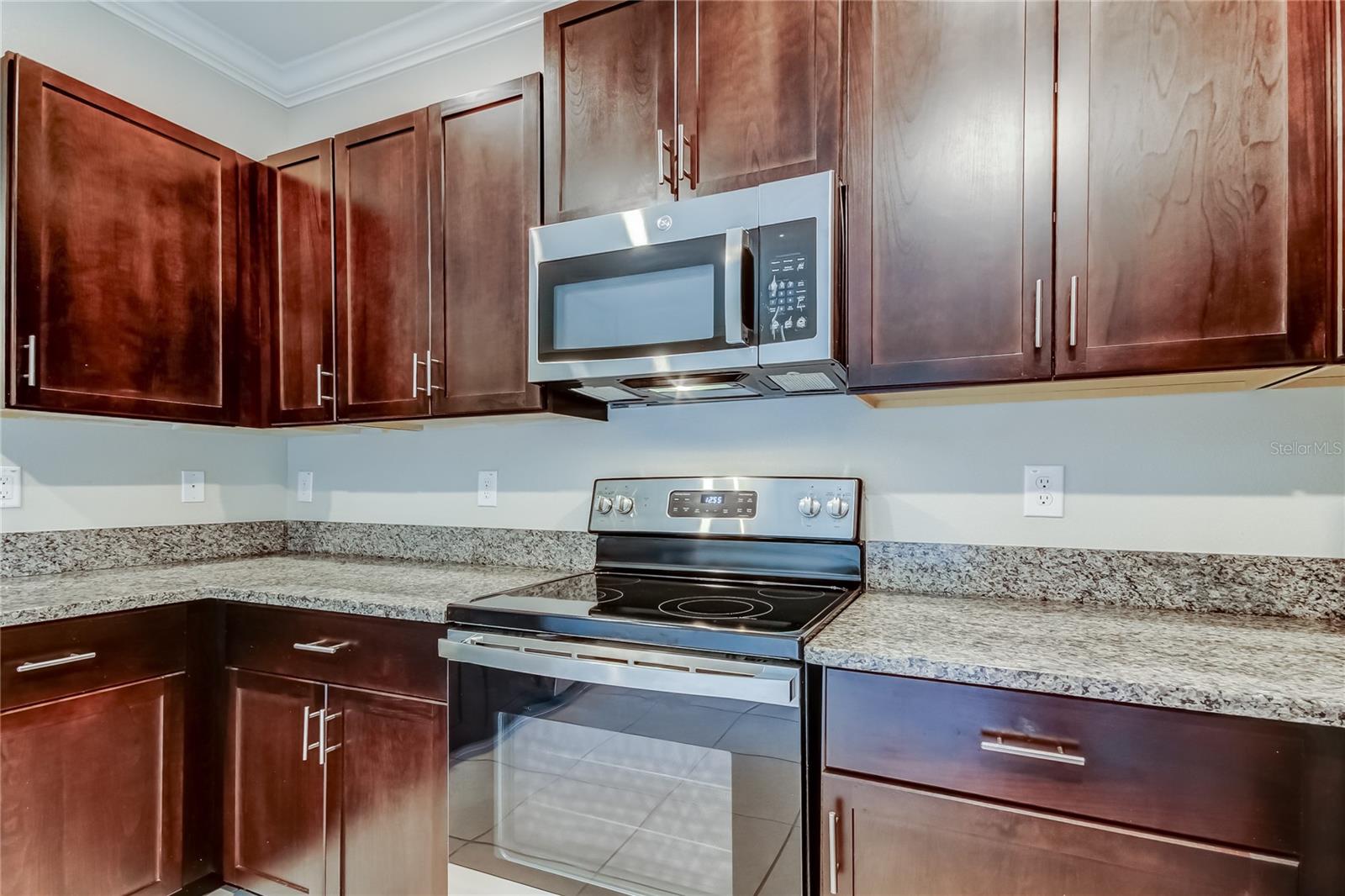 TOWNES/CYPRESS RANCH - Residential Lease