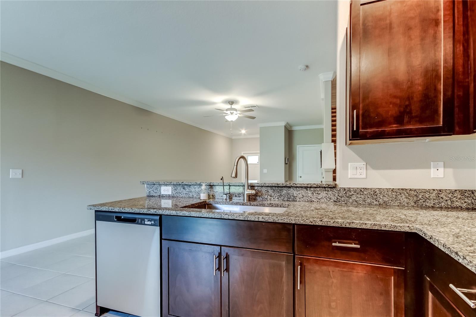 TOWNES/CYPRESS RANCH - Residential Lease