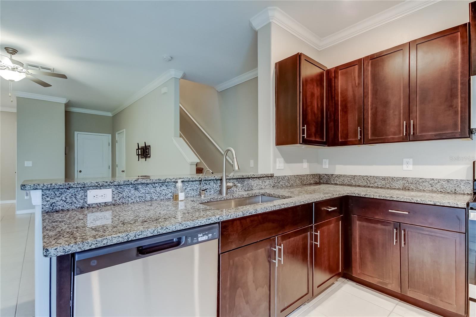 TOWNES/CYPRESS RANCH - Residential Lease