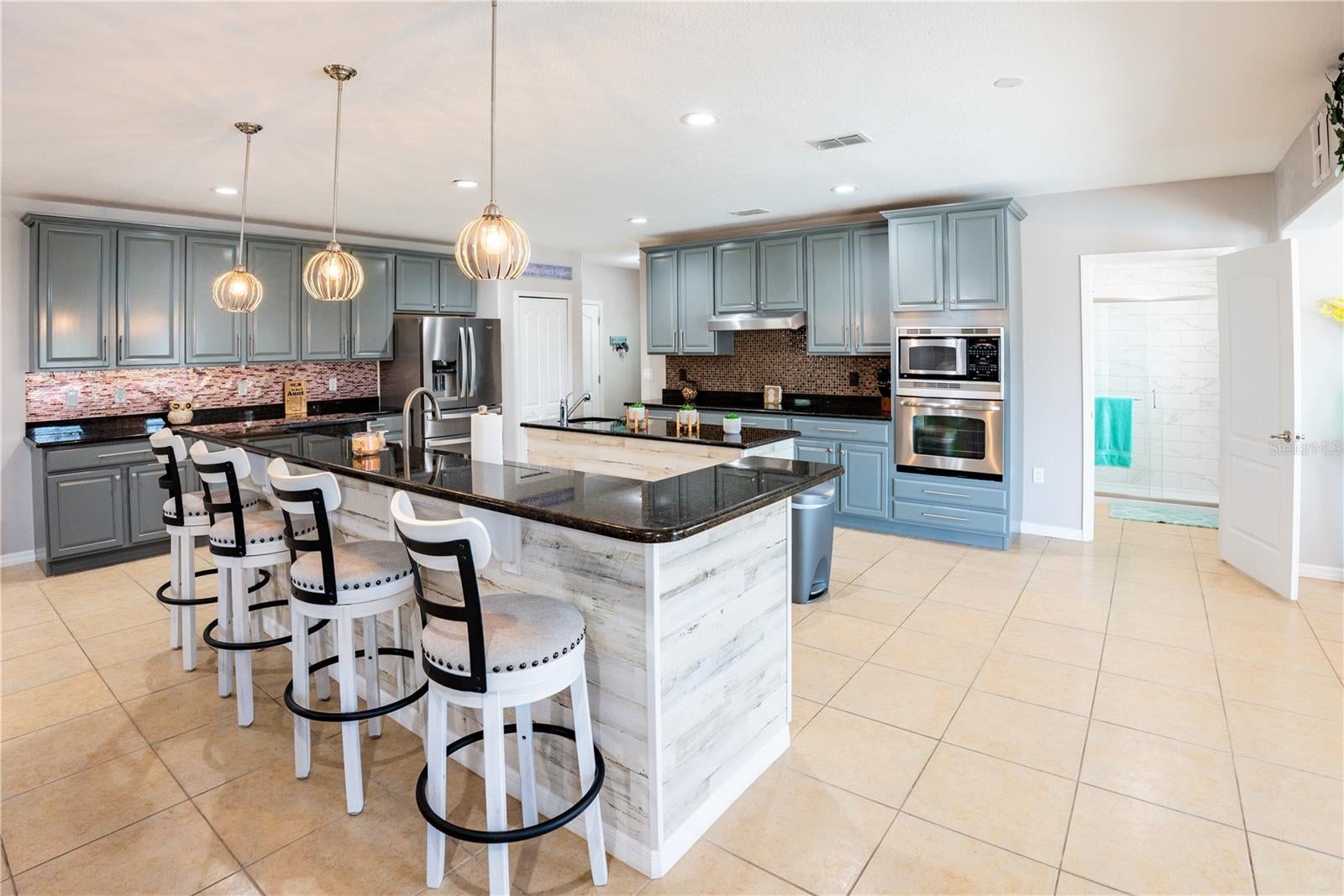 493 HOLLOW GLEN DRIVE