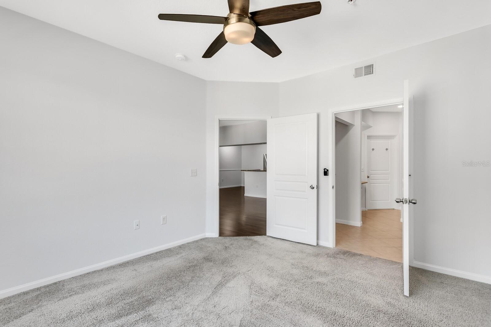 OXFORD PLACE AT TAMPA PALMS A - Residential