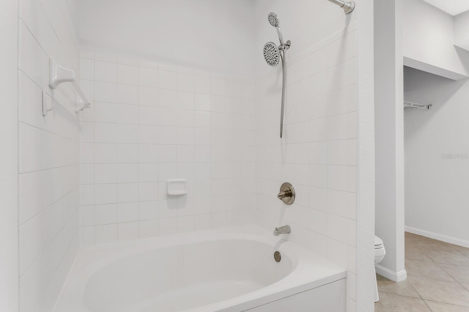 OXFORD PLACE AT TAMPA PALMS A - Residential