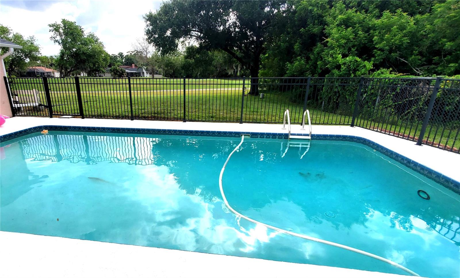 100 WATER OAK WAY