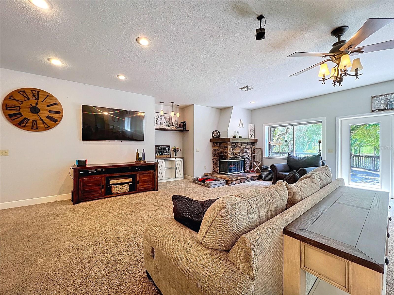 IOLA WOODS - Residential