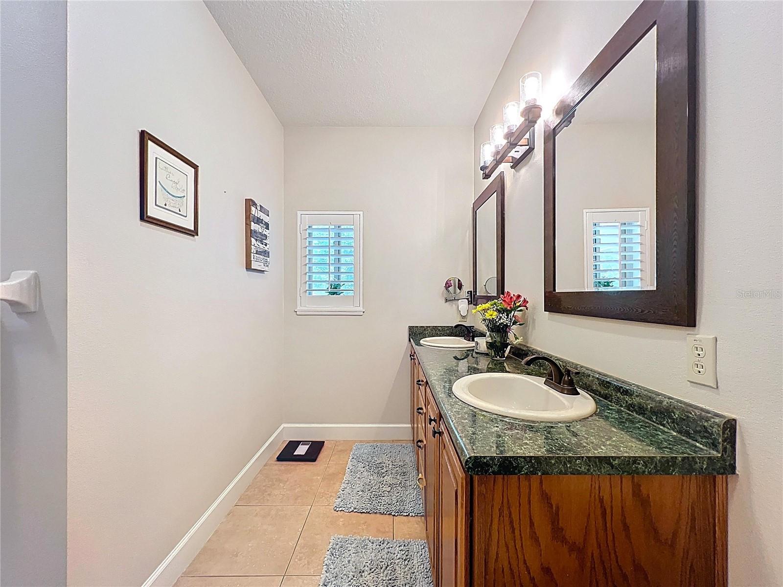 IOLA WOODS - Residential