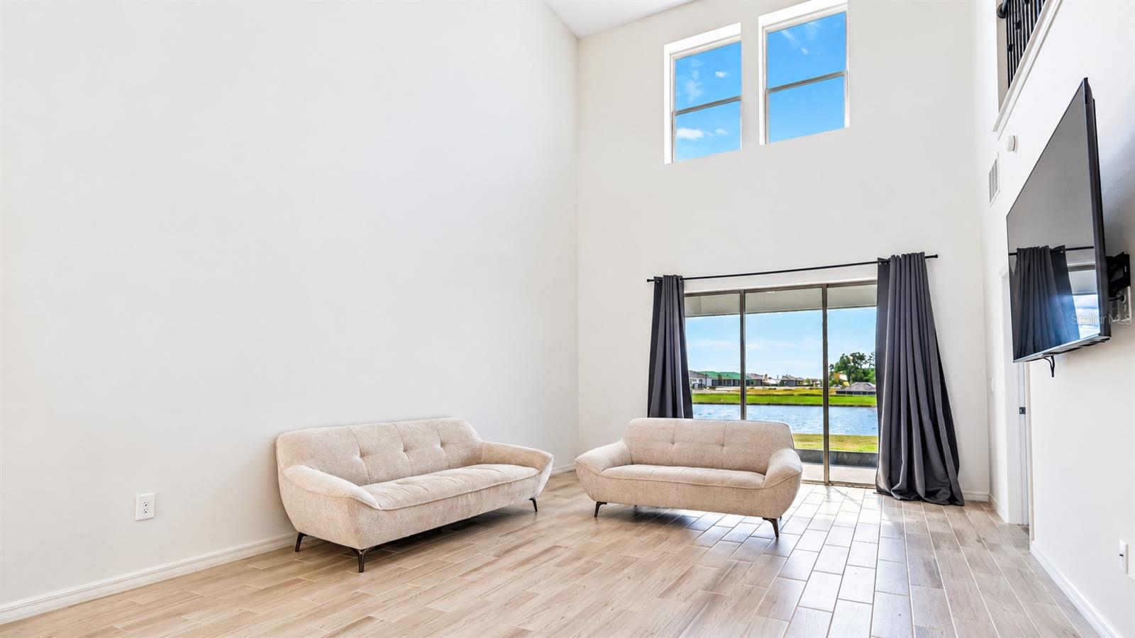5665 FICUS AUREA STREET