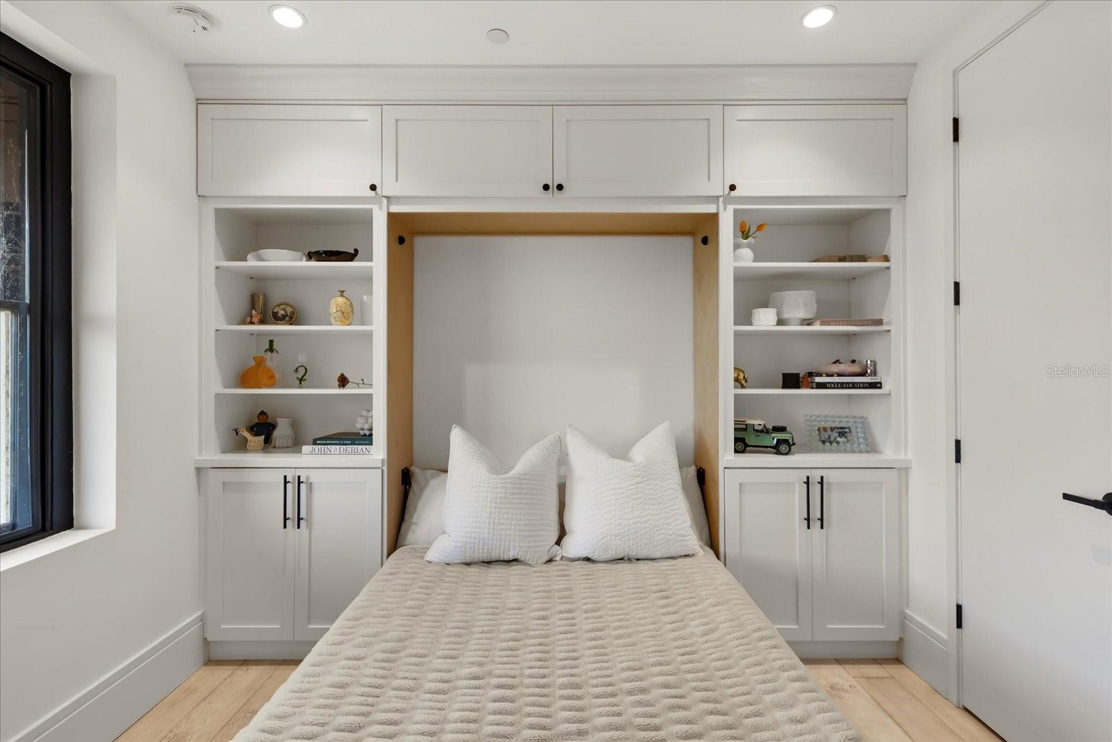 ALABAMA CONDO - Residential