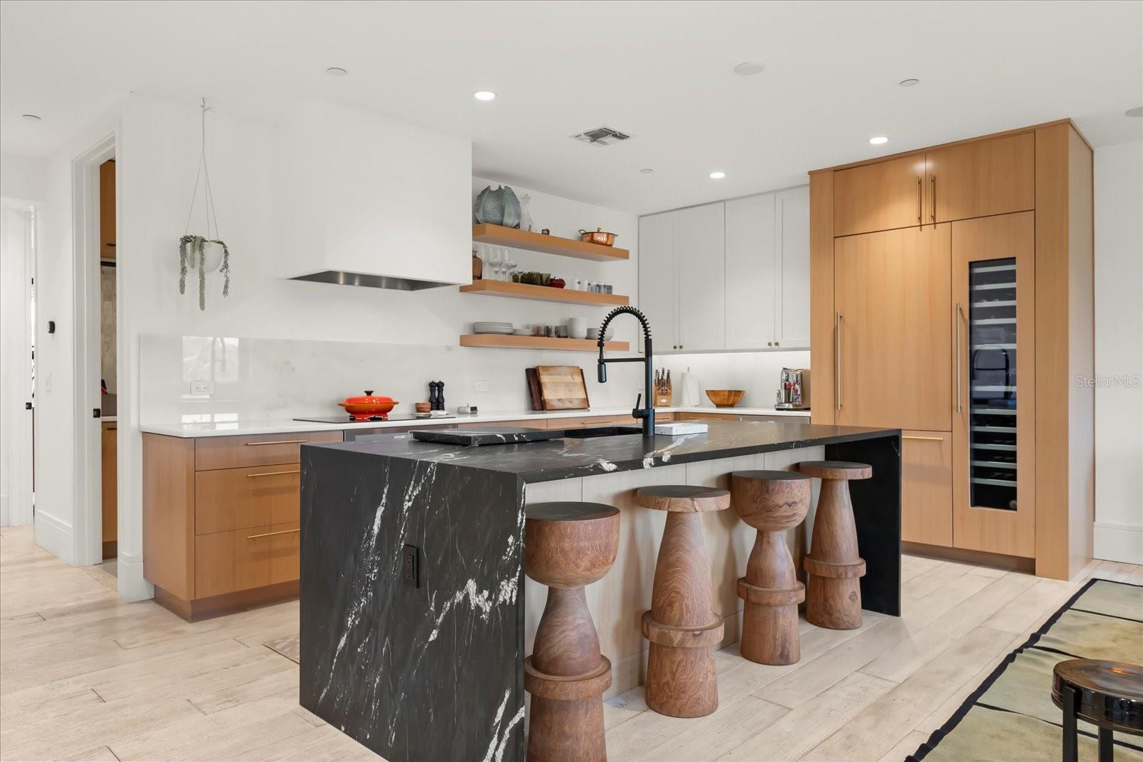 1602 ALABAMA DRIVE 403