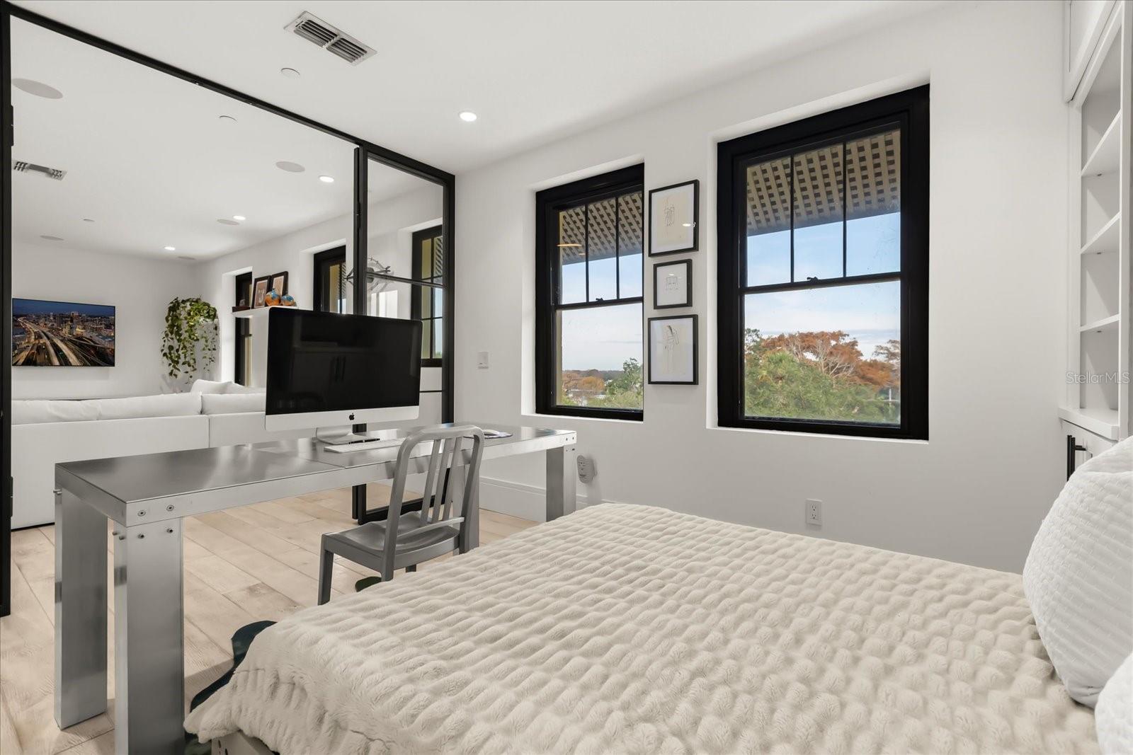 ALABAMA CONDO - Residential