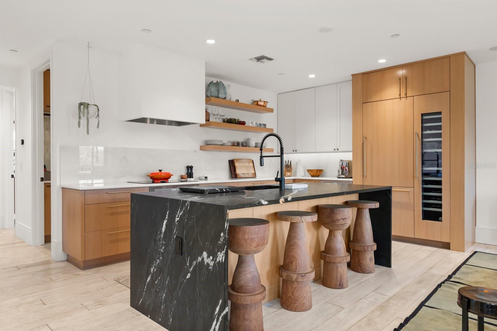 1602 ALABAMA DRIVE 403