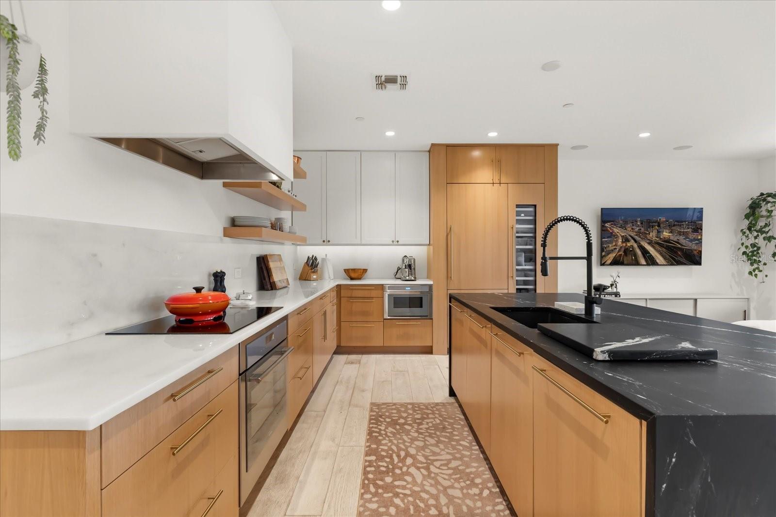 ALABAMA CONDO - Residential