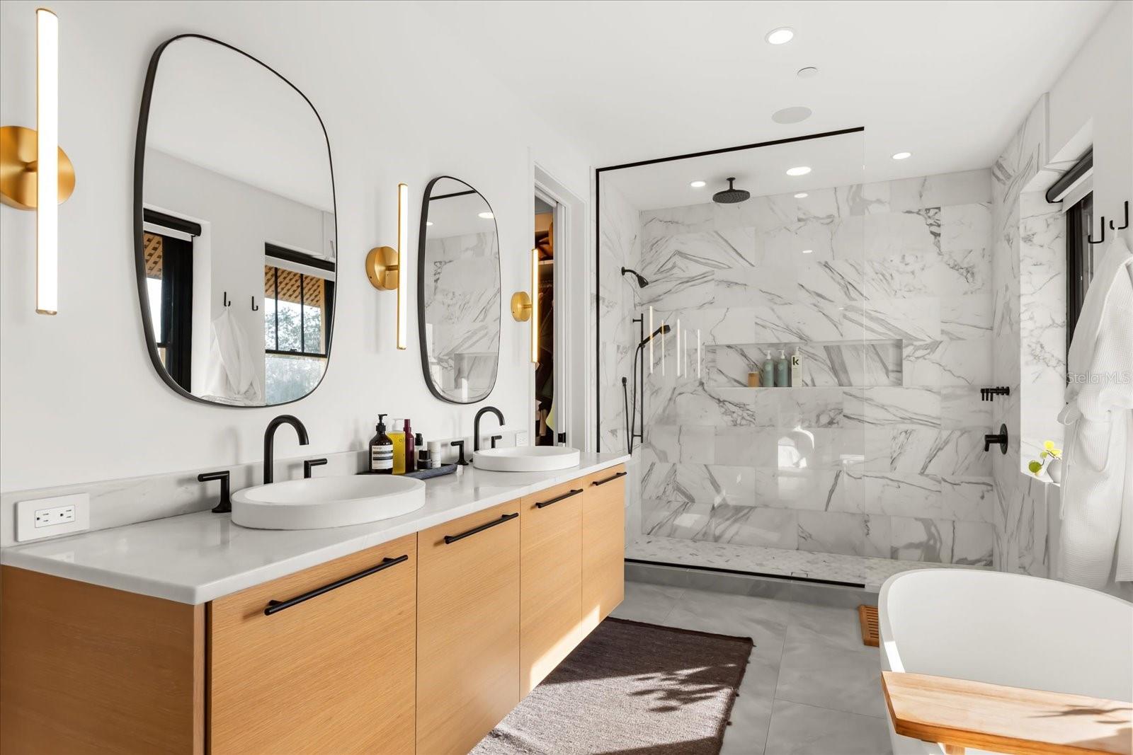 ALABAMA CONDO - Residential