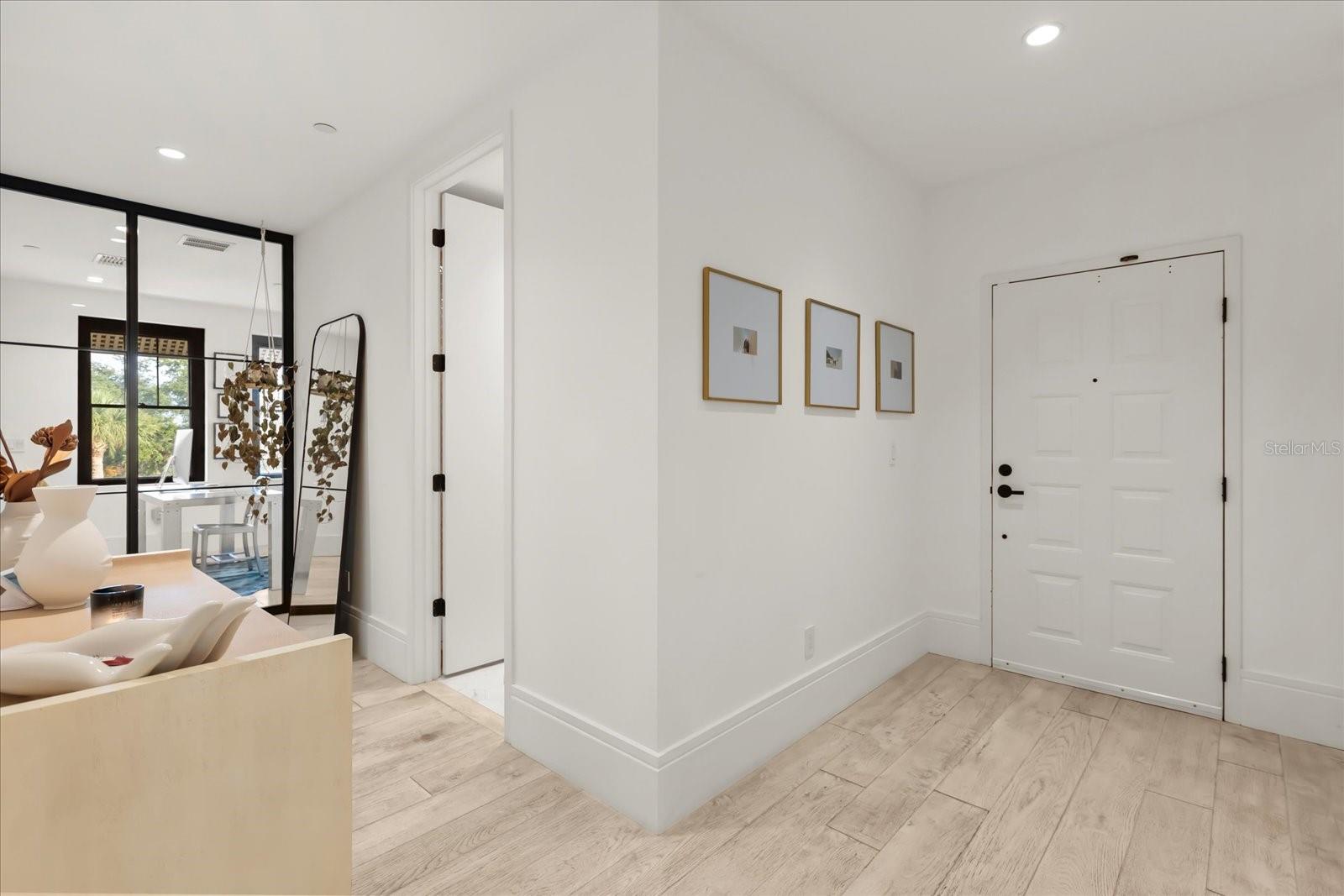 ALABAMA CONDO - Residential