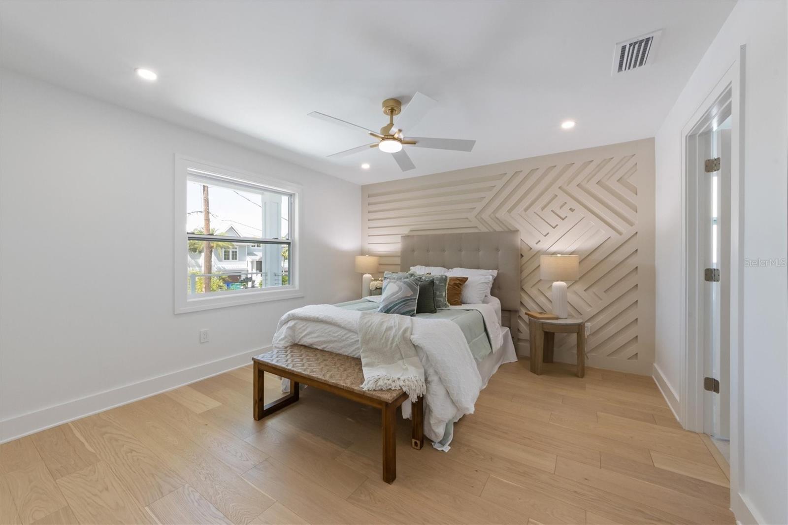 SHORE ACRES FOURTH ADD - Residential