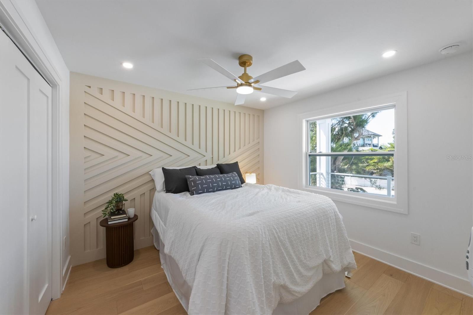 SHORE ACRES FOURTH ADD - Residential