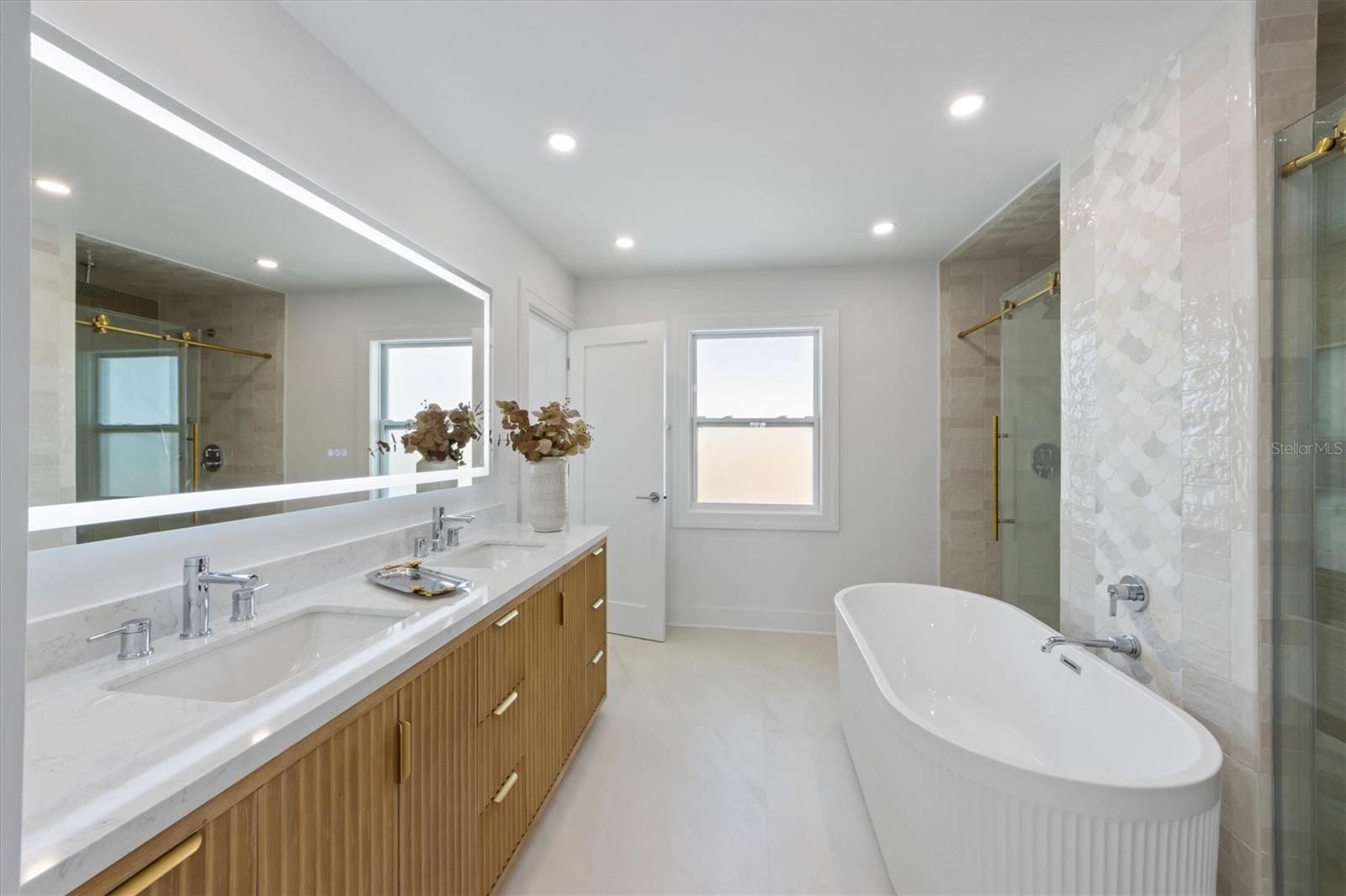 SHORE ACRES FOURTH ADD - Residential