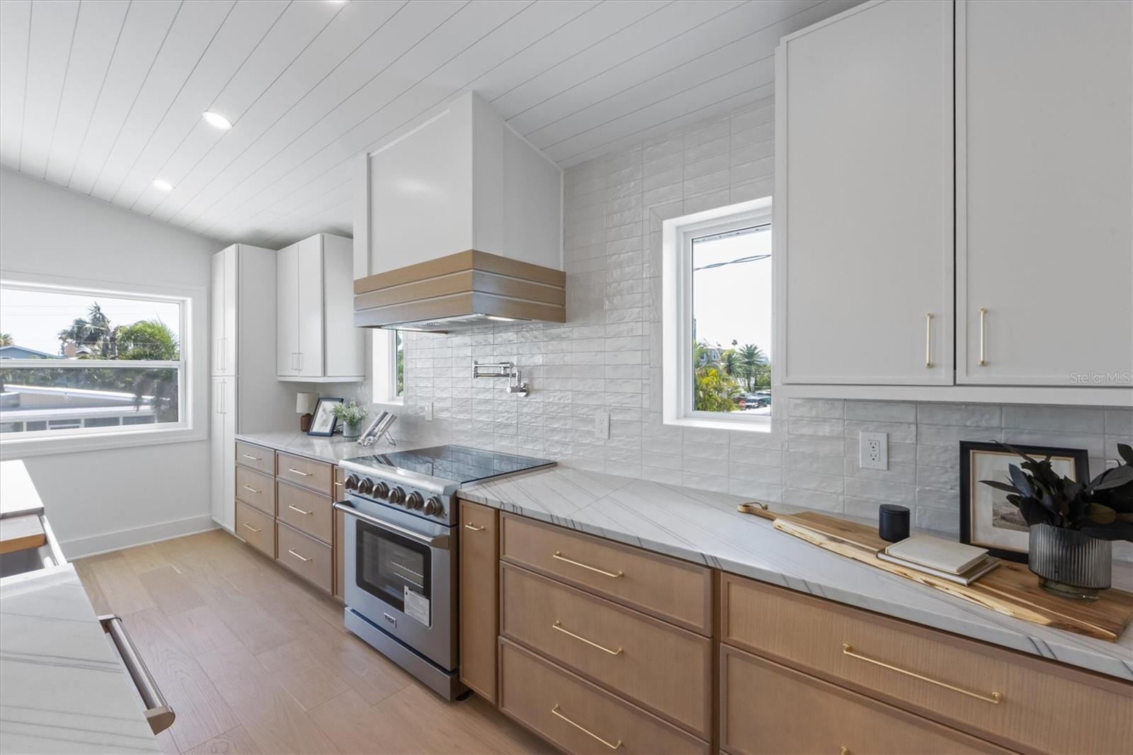 SHORE ACRES FOURTH ADD - Residential