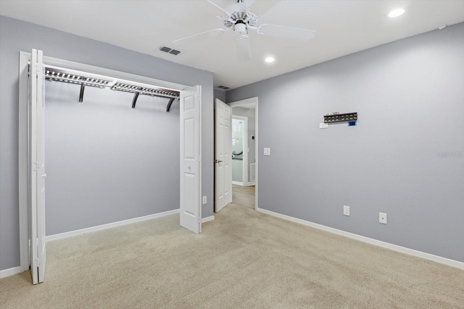 RAINBOW SPGS 04 REP - Residential