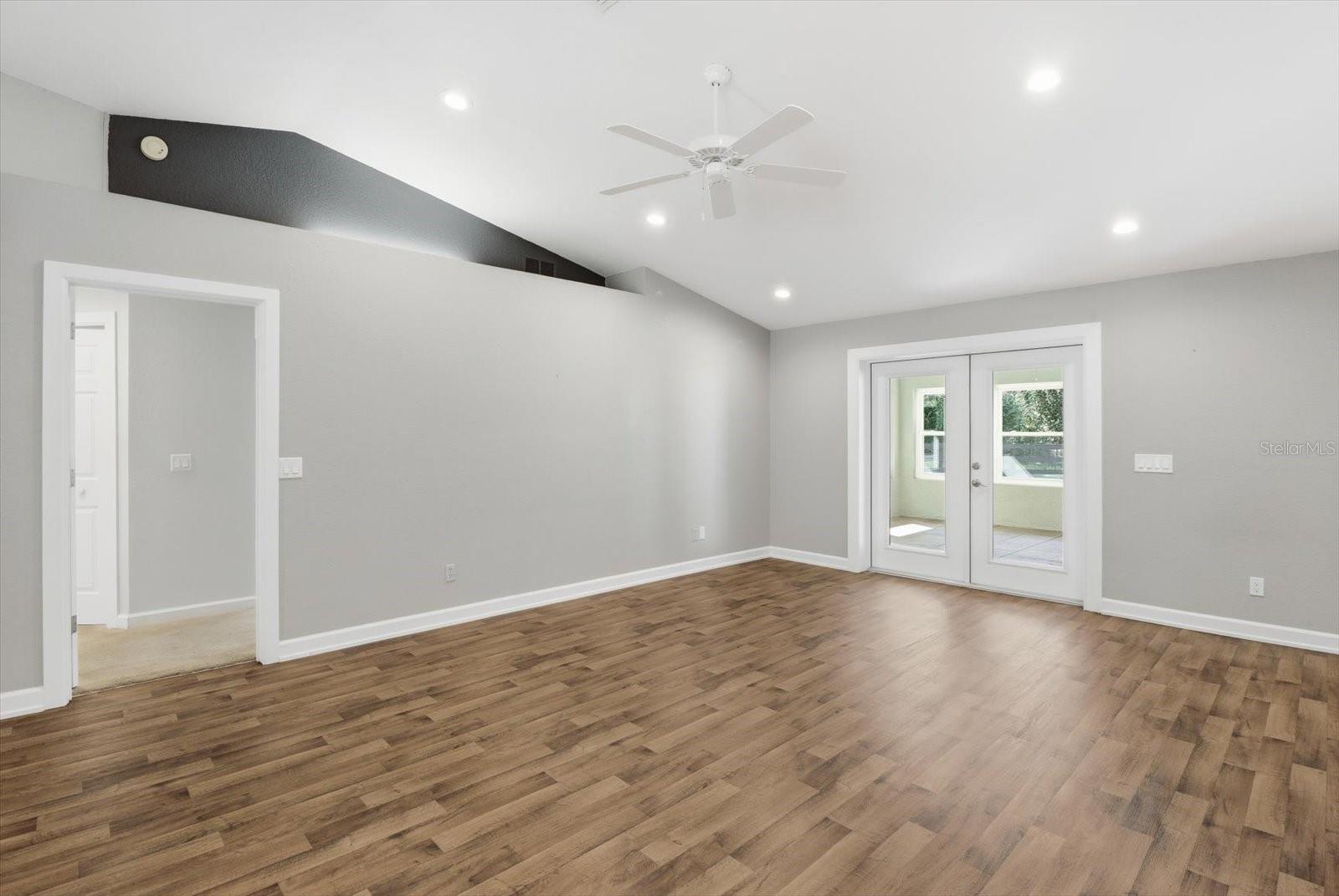 RAINBOW SPGS 04 REP - Residential