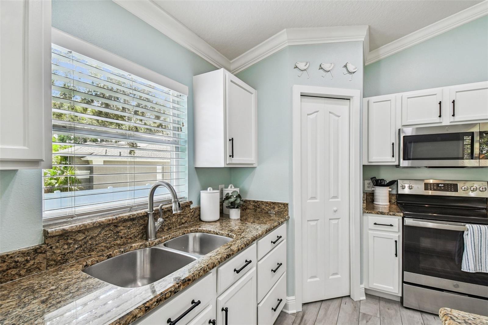 FAWN LAKE PH V - Residential