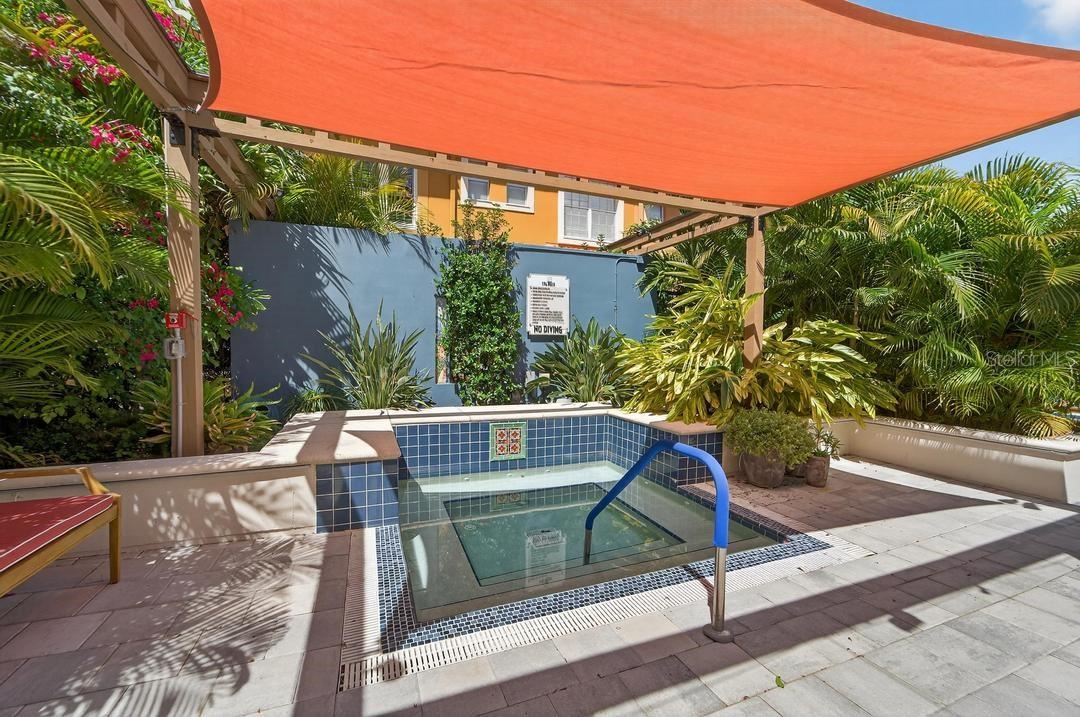 MADISON AT ST PETE - Residential