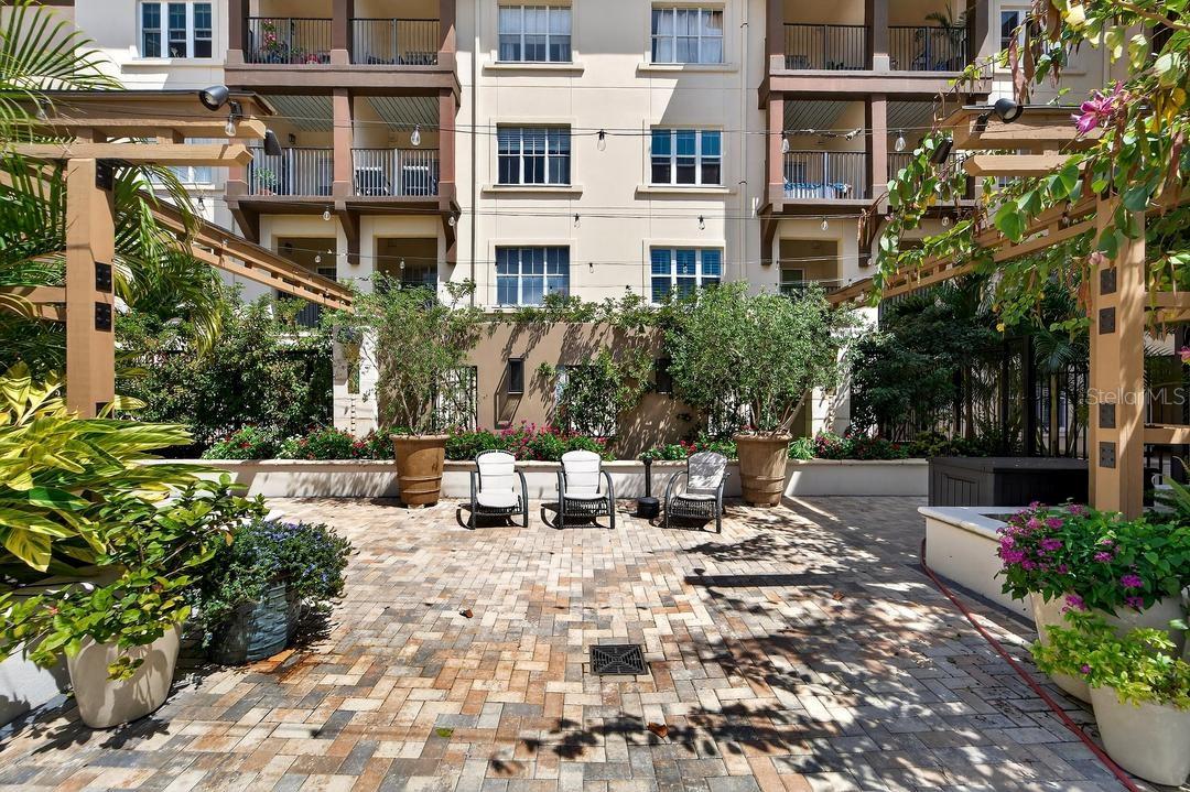 MADISON AT ST PETE - Residential