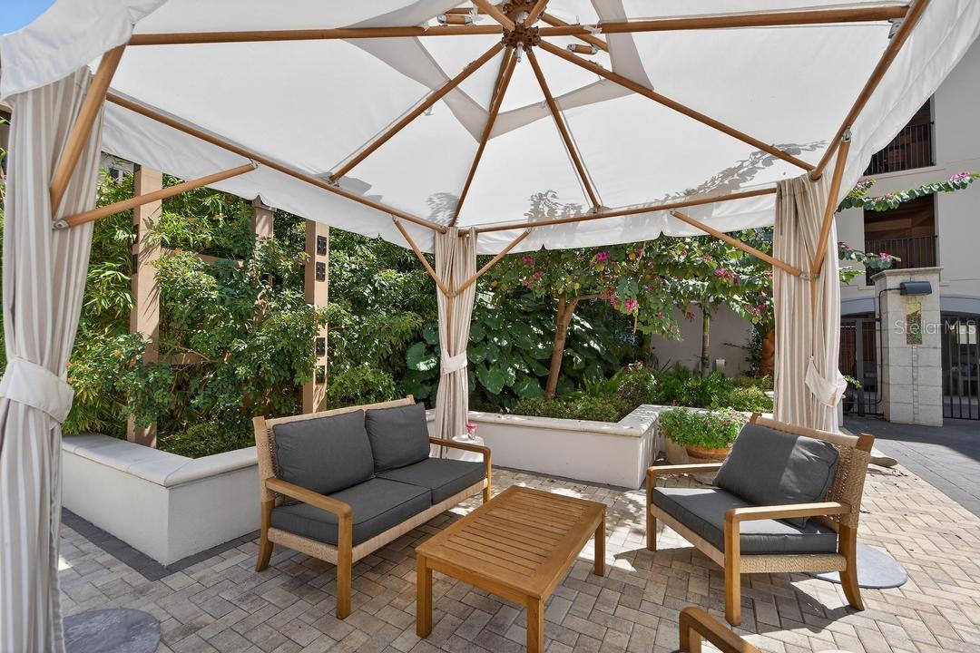 MADISON AT ST PETE - Residential