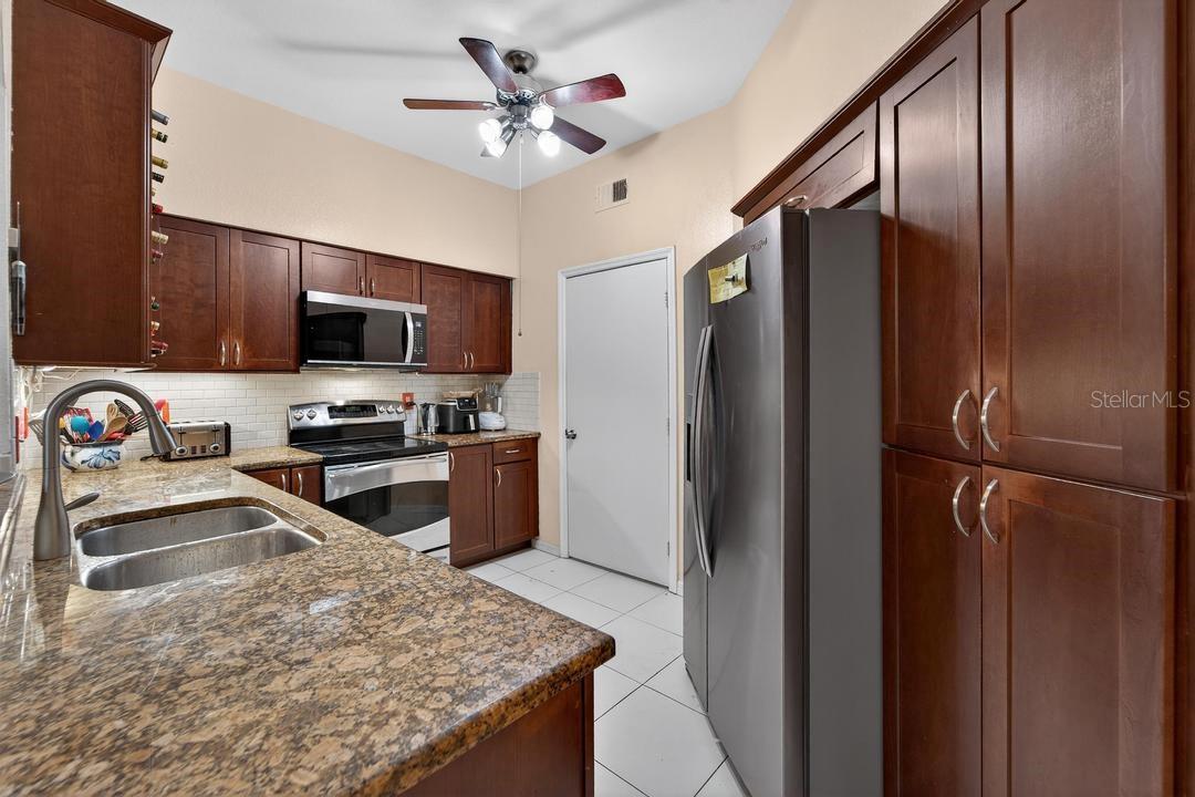 MADISON AT ST PETE - Residential