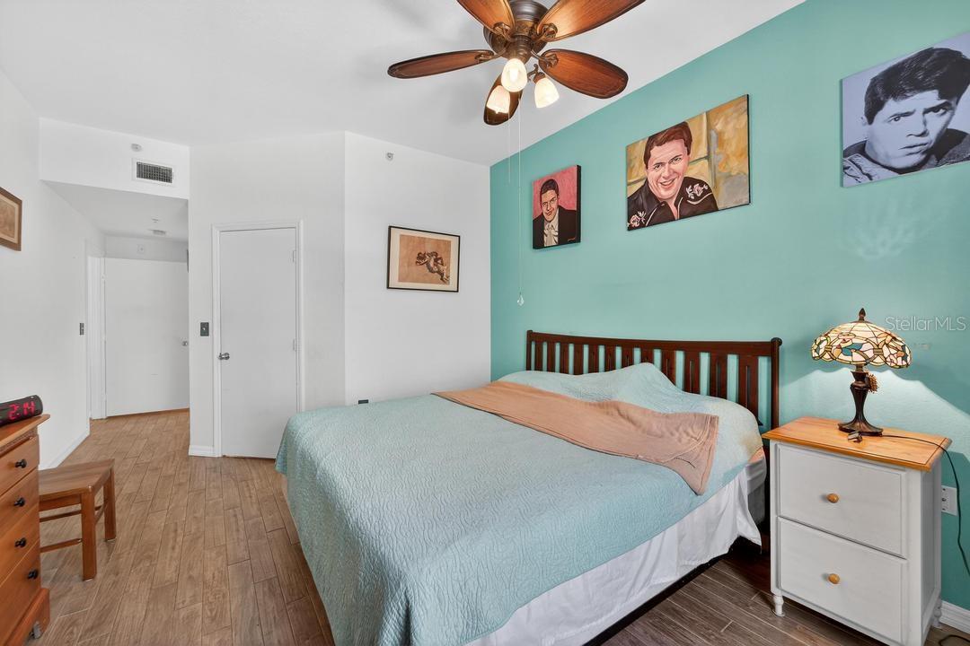 MADISON AT ST PETE - Residential