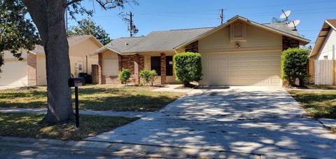 Photo of 10025 Chesham Drive, Orlando, FL 32817 (MLS # O6302980)