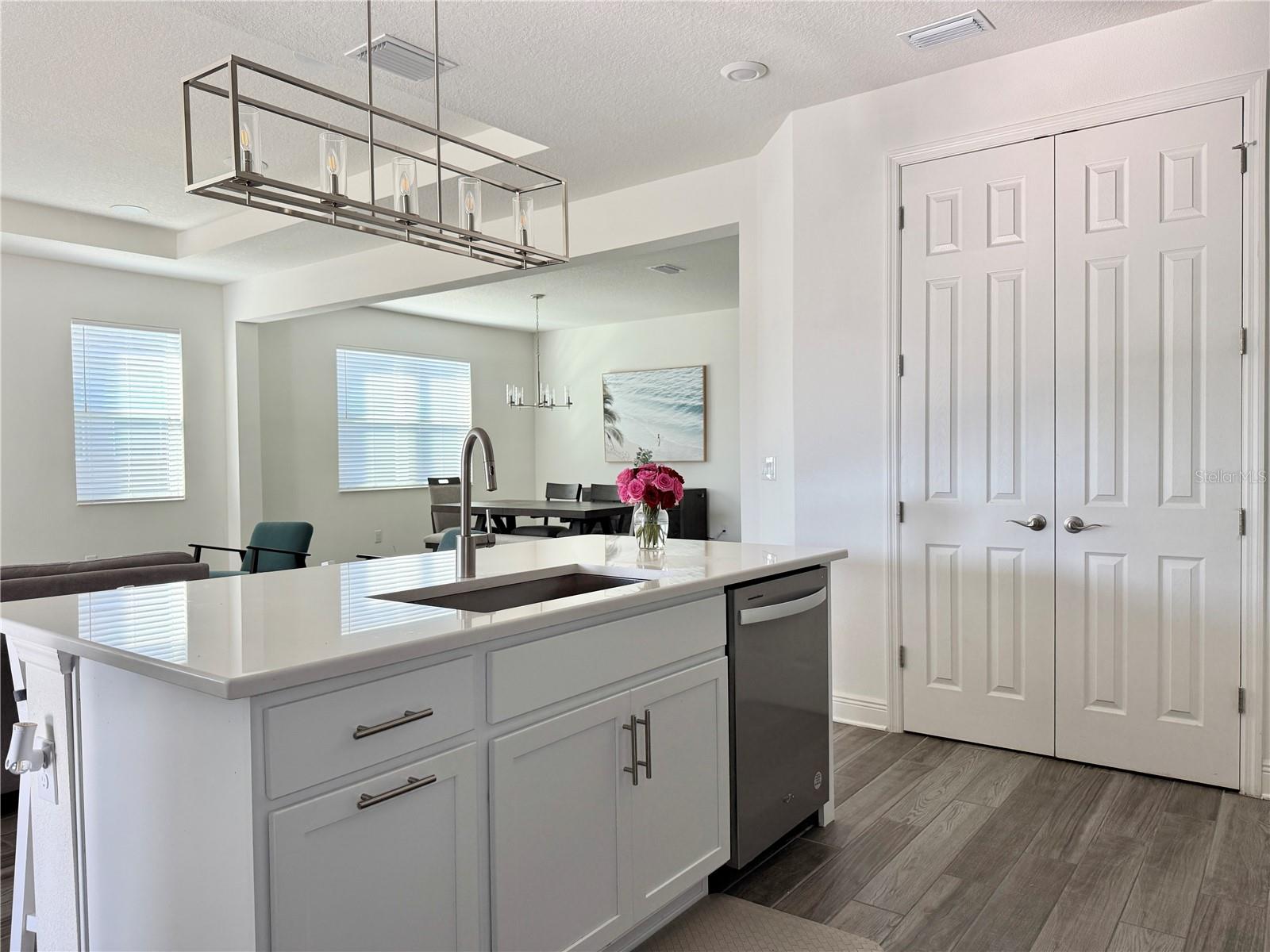 WILLIAMS POINTE - Residential