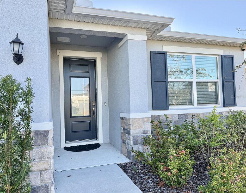 Photo of 9435 Sanders Park Pl, Seffner, FL 33584 (MLS # TB8439863)