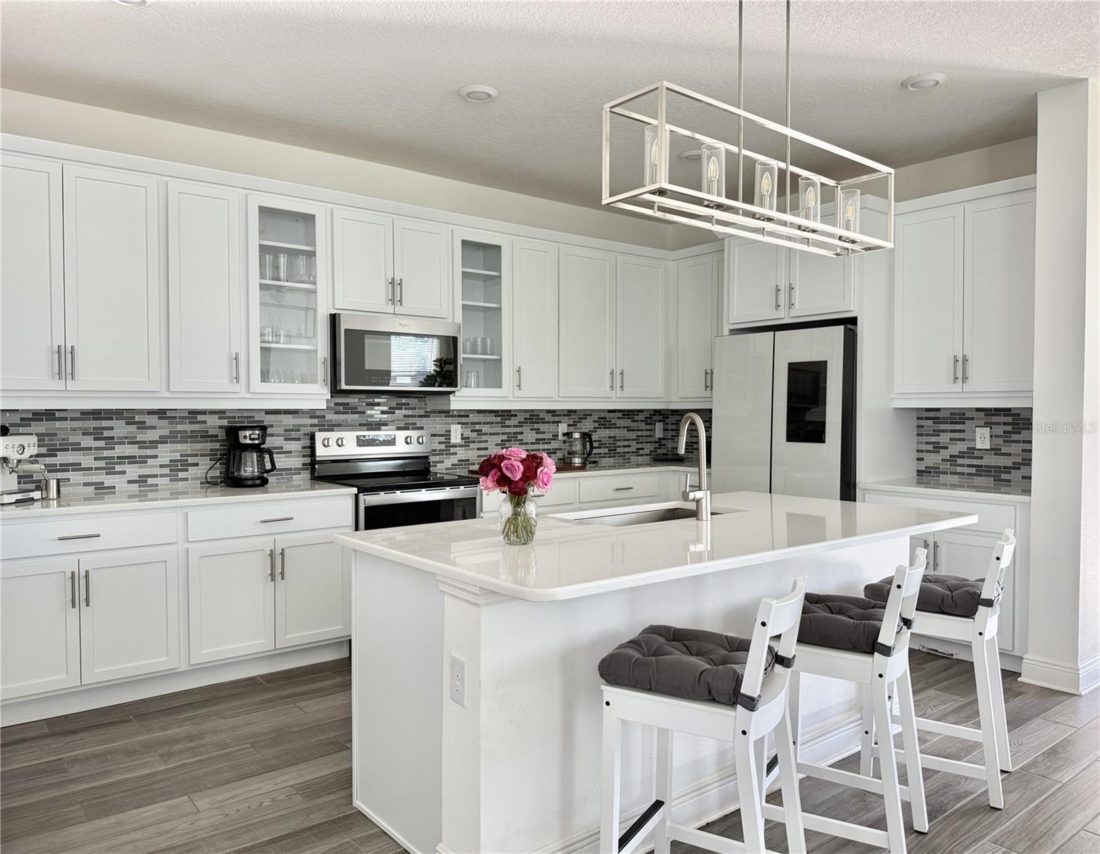 WILLIAMS POINTE - Residential