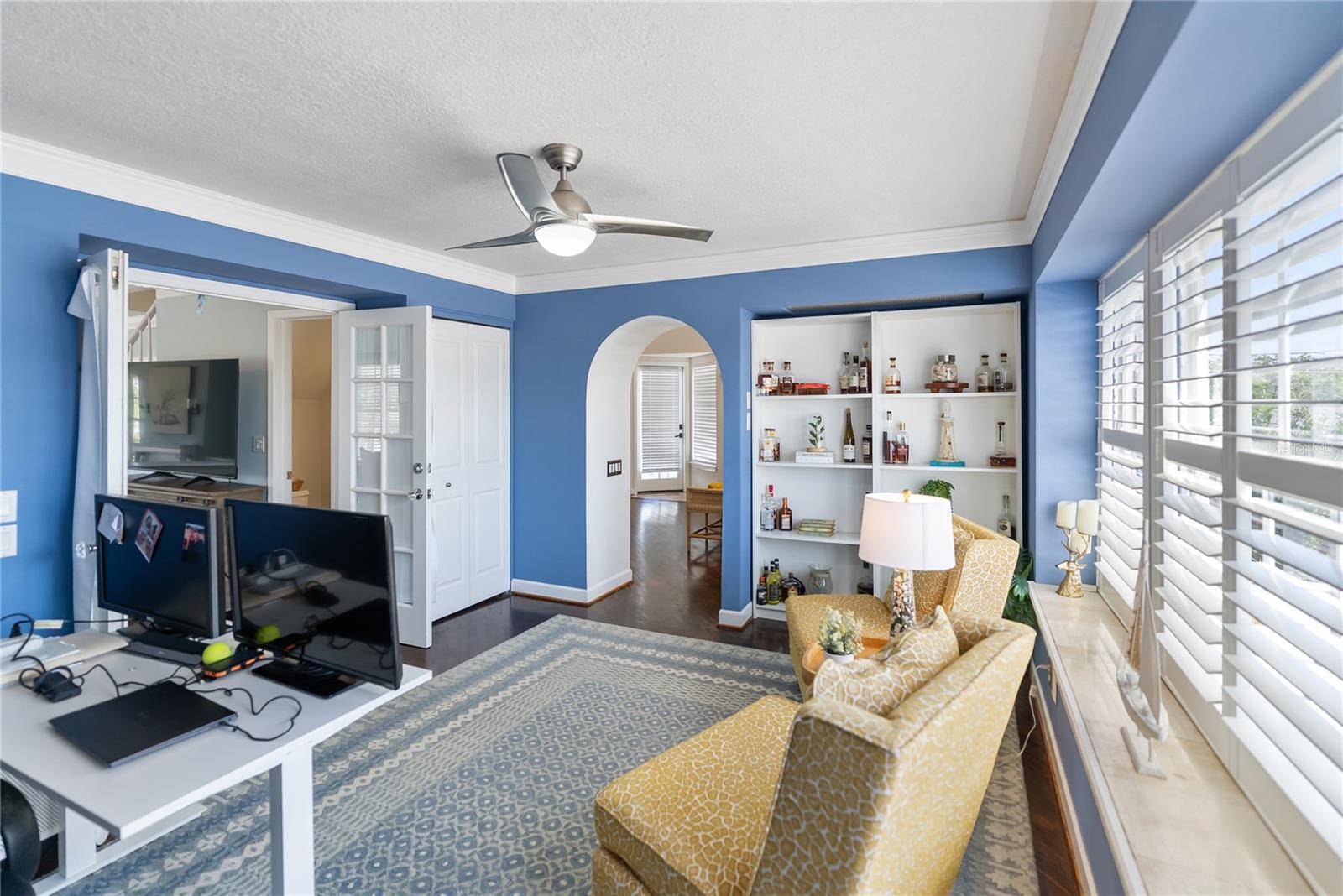 SOUTH VENICE - Residential